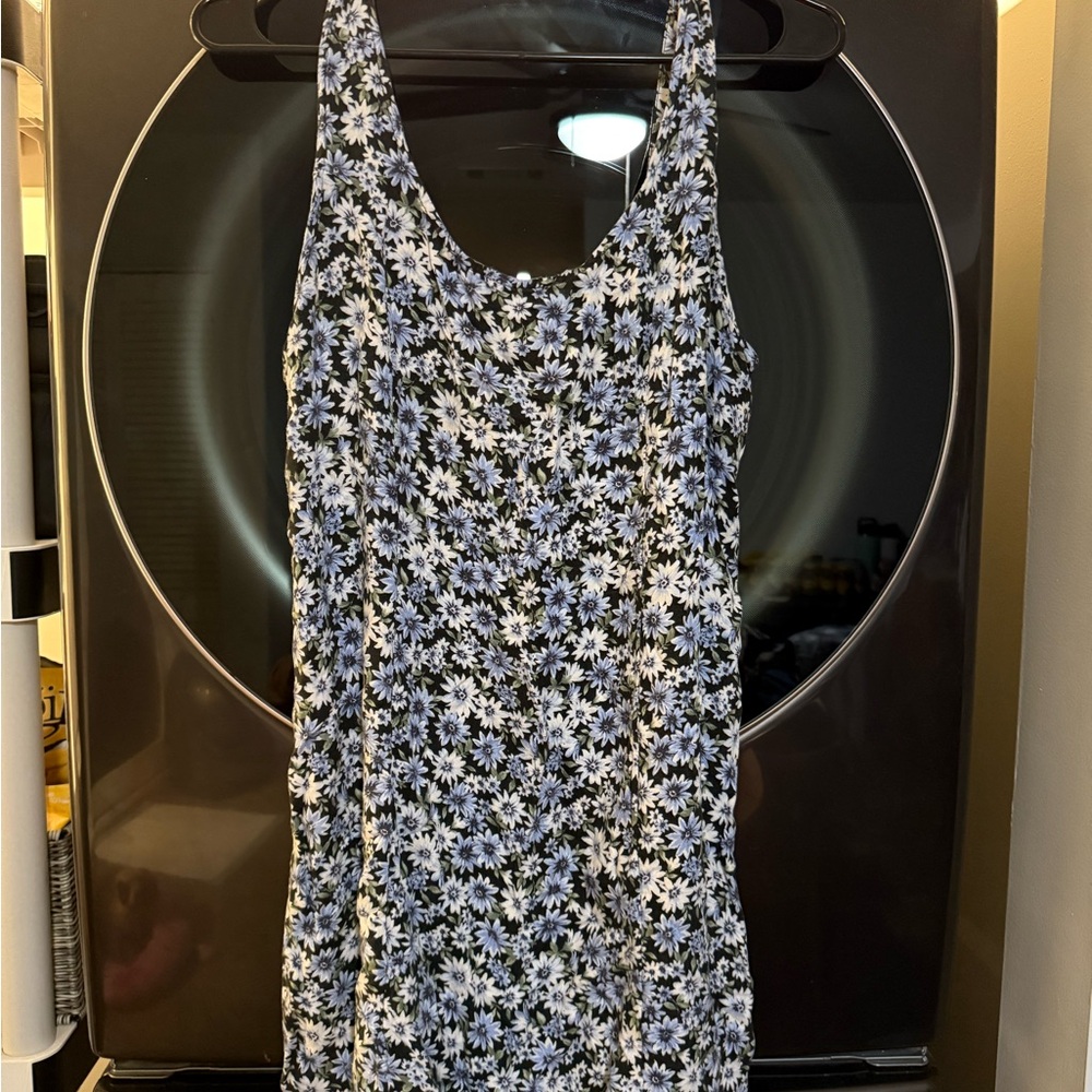 Floral Sleeveless Dress - Black and White